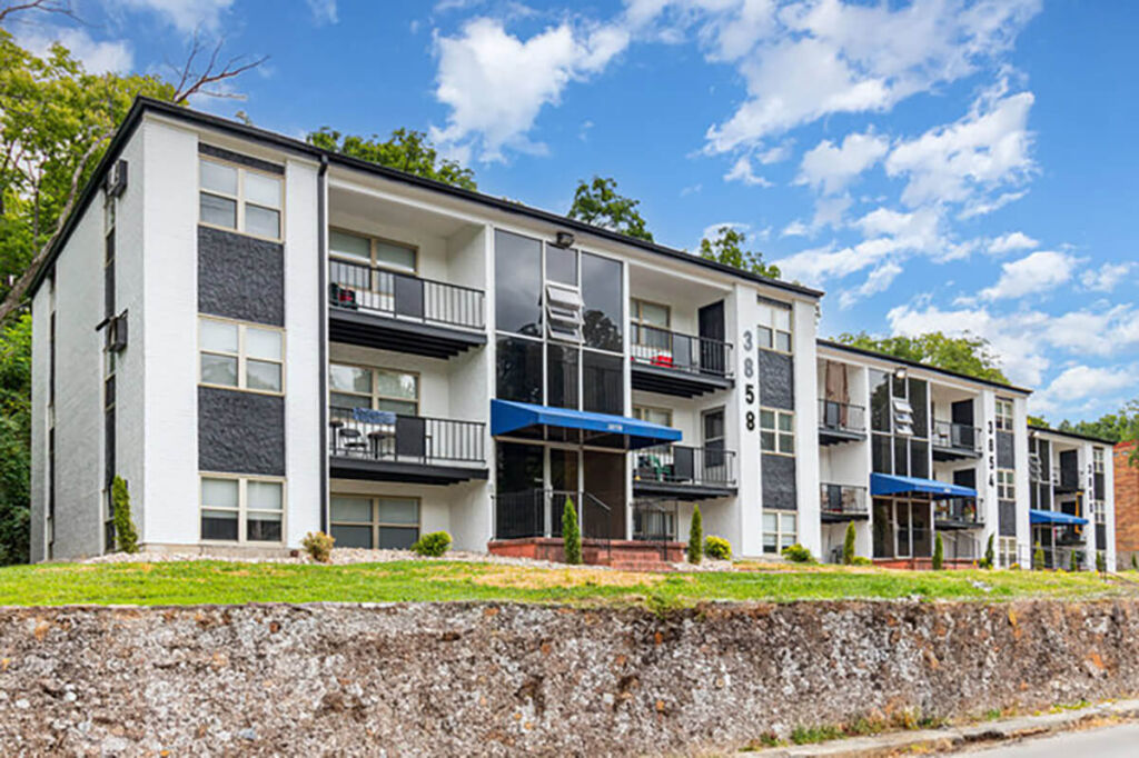 Washington Court in North Avondale